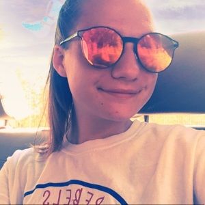 Meet your Posher, Kylee